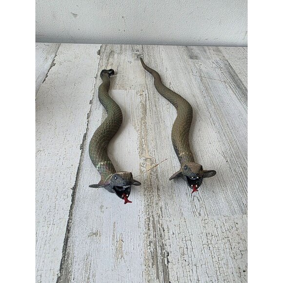 Vintage rubber cobra snake Halloween prop reptile - Picture 1 of 11